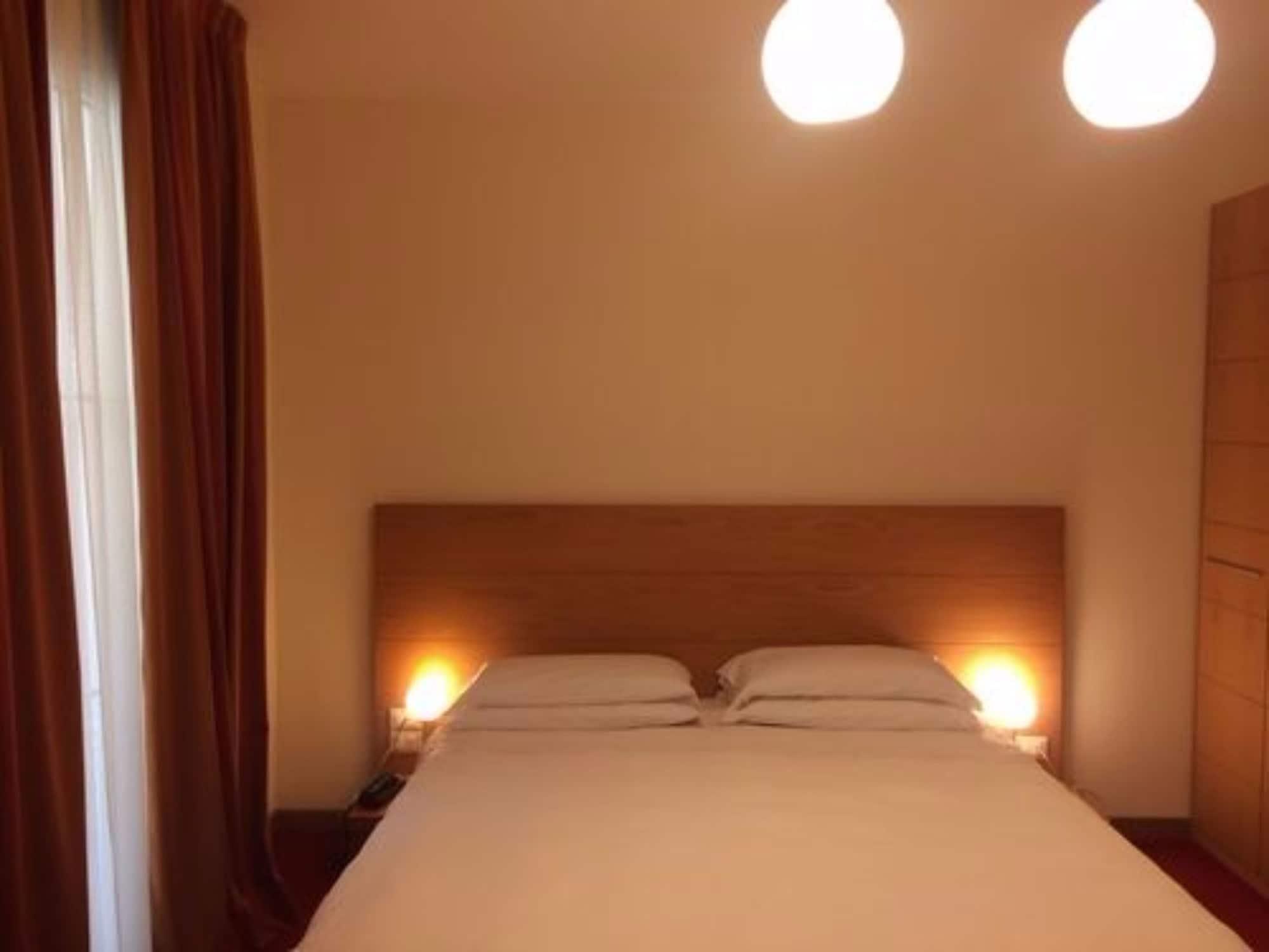 Accademia Hotel リミニ エクステリア 写真