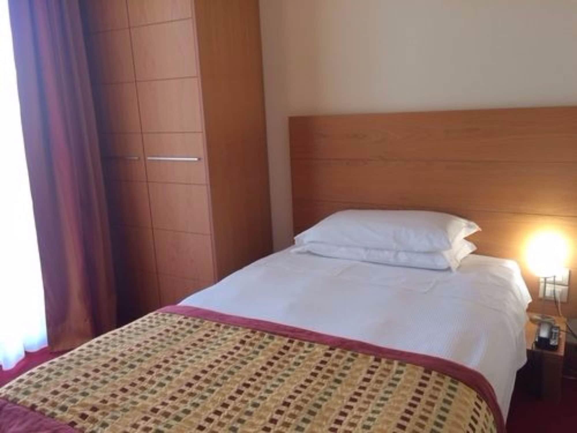 Accademia Hotel リミニ エクステリア 写真