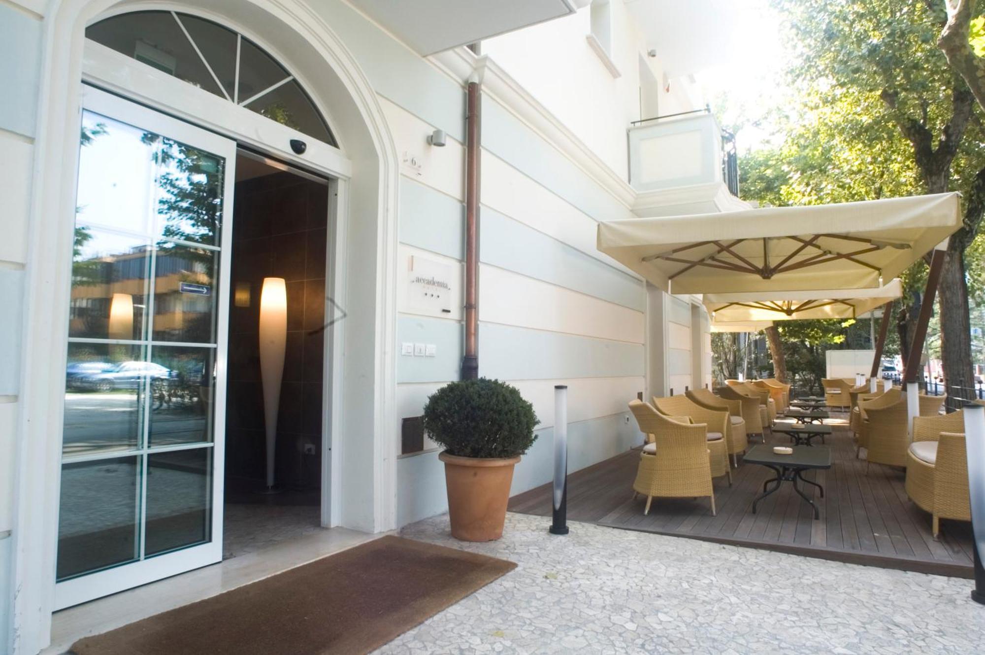 Accademia Hotel リミニ エクステリア 写真